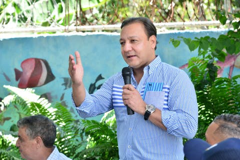 Abel Martínez atribuye salida de dirigentes del PLD a que «ya no están en el Gobierno para disfrutar de decretos»