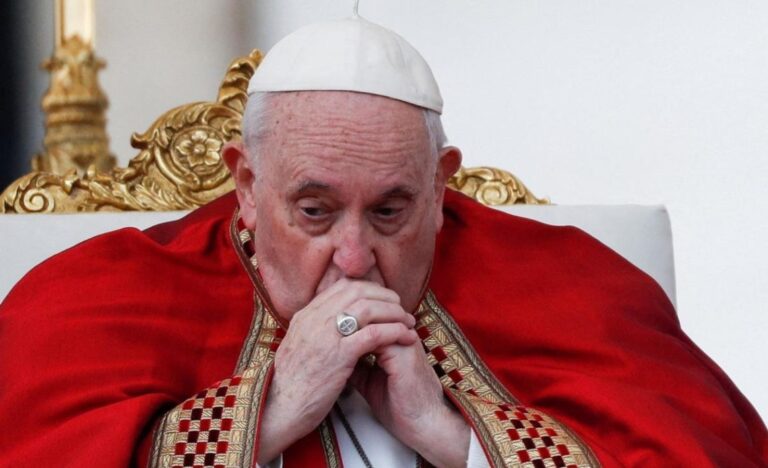 El papa Francisco vuelve a anular su agenda porque «persisten síntomas gripales»