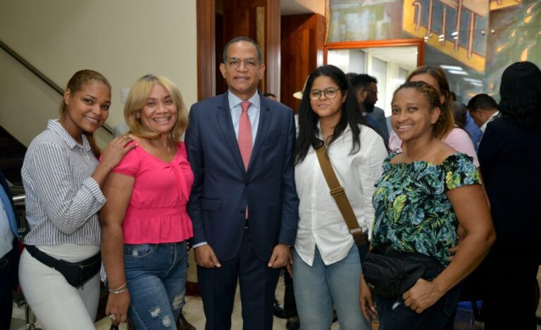 Justicia Social aboga por más derechos y protagonismo de la mujer dominicana