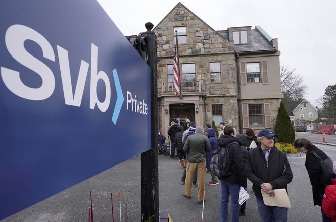 Matriz de Silicon Valley Bank busca protección por bancarrota