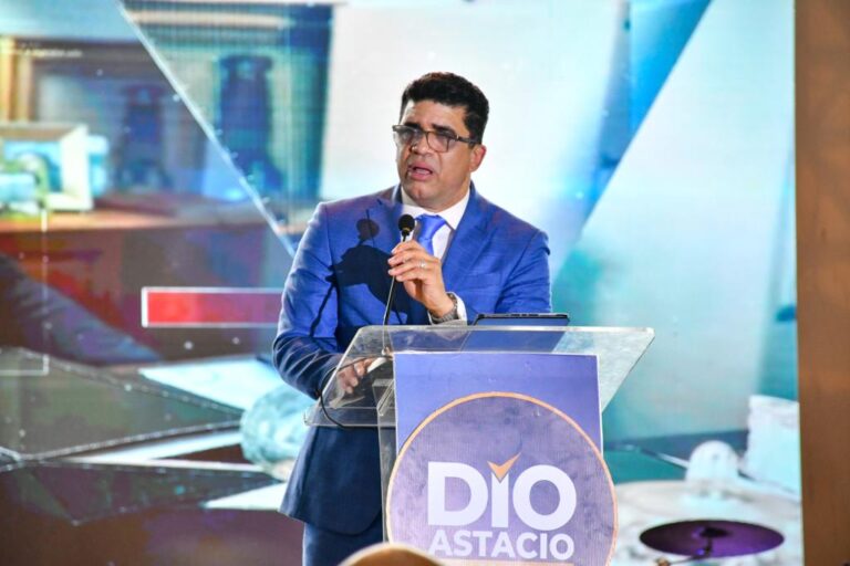 Dío Astacio presentó oficialmente su candidatura para la Alcaldía de Santo Domingo Este