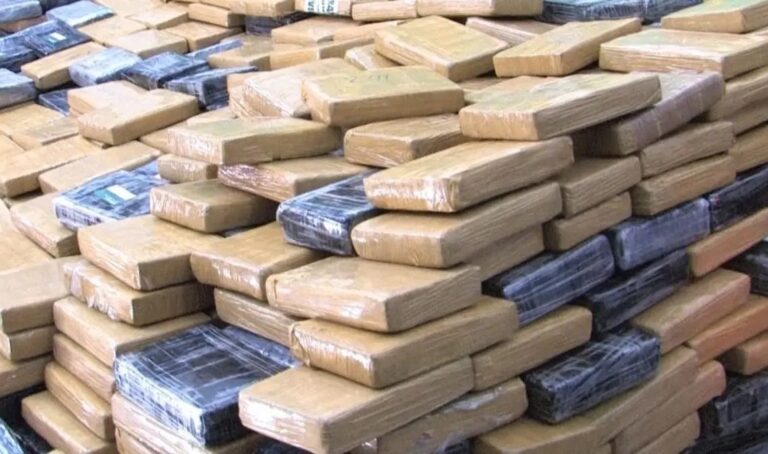 Más de 1,200 kilos de cocaína decomisada y cinco capturados en Panamá