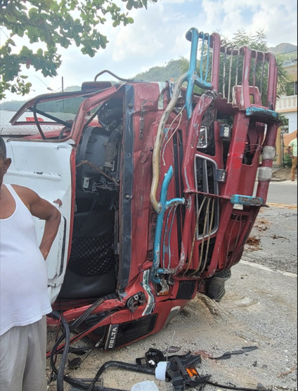 Sigue la caravana de las muertes en las carreteras, mueren tres niñas y chófer en accidente en Samaná