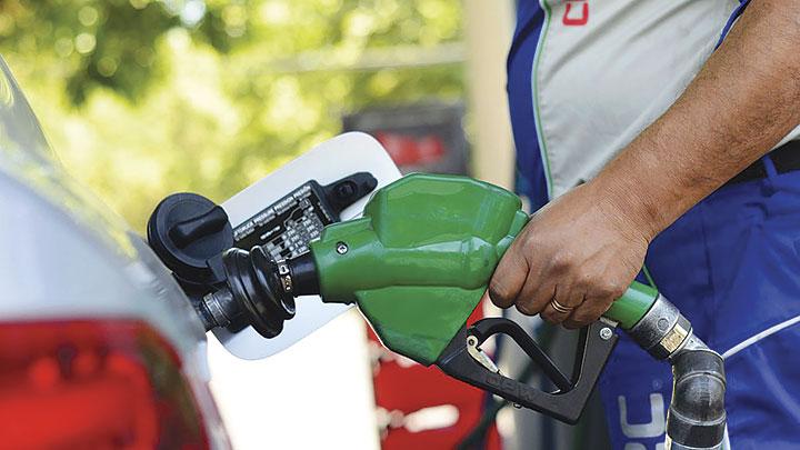 Precios de mayoría de combustibles se mantendrán sin variación; unos suben y otros bajan