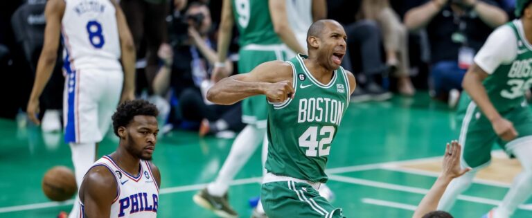Celtics revientan a 76ers en el regreso de Embiid