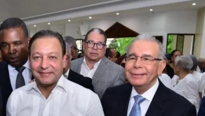 Danilo Medina asumiría dirección campaña de Abel Martínez