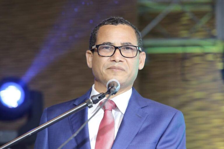 Eddy Olivares considera sugerencia de PC con “La Semanal” atenta contra libertad de expresión