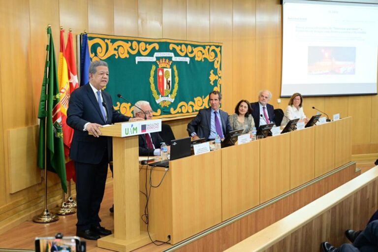 Leonel Fernández ofrece conferencia en Madrid sobre «Tendencias globales en una era de incertidumbre»