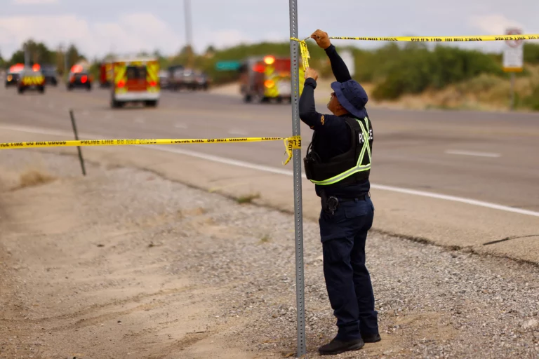 Tres muertos y varios heridos en un tiroteo en Nuevo México, EE.UU.