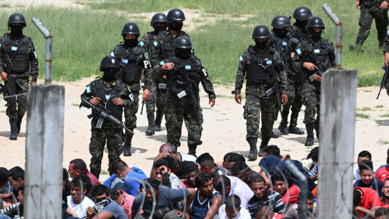 El Ejército hondureño toma las cárceles del país tras disturbios en distintos penales