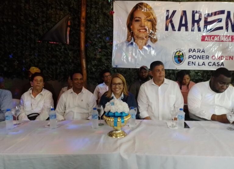 VIDEO-Karen Serrata anuncia aspiraciones a dirigir la alcaldía de Los Alcarrizos