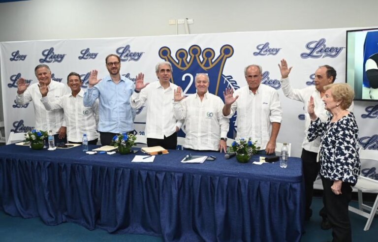 Ricardo Ravelo se reelige como presidente de los Tigres del Licey