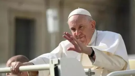 El Papa Francisco está «un poco resfriado», pero su actividad continúa regularmente