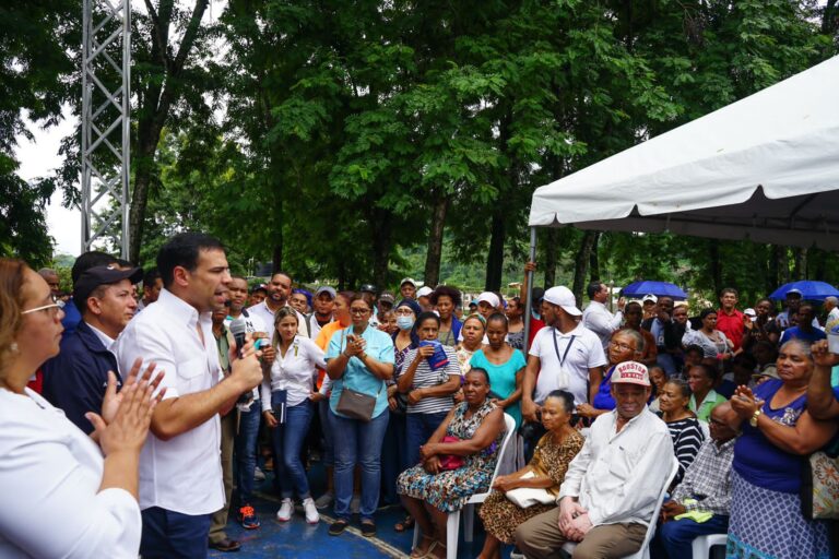 Gobierno impacta a miles de familias con jornadas sociales en municipios de San Cristóbal