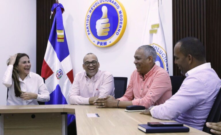Excandidato a alcalde del PLD en Villa Tapia renuncia y pasa al PRM