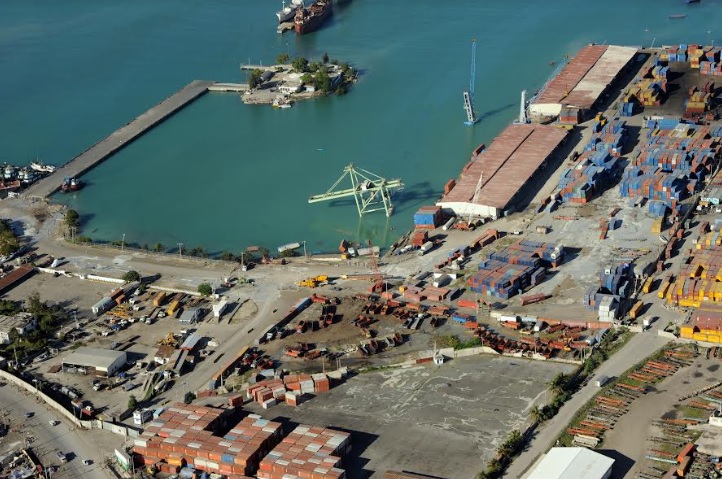 Paralizan puertos de Haití en demanda de salarios atrasados