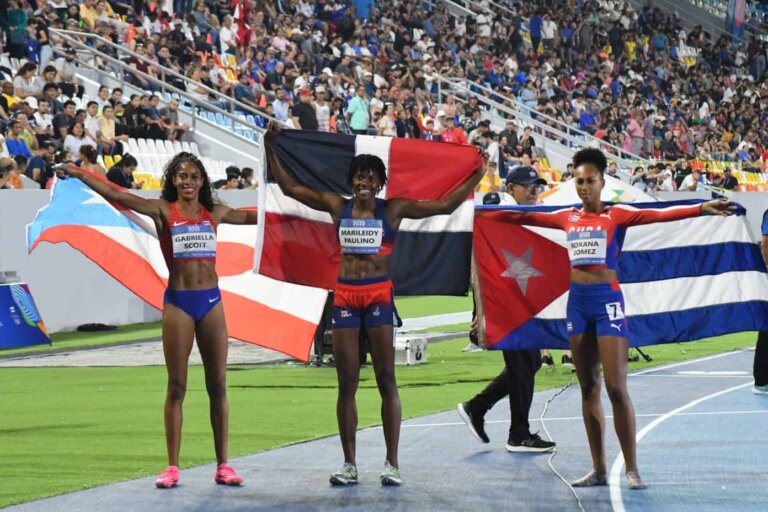 Marileidy Paulino gana oro de los 400 metros planos de los Centroamericanos y rompe récord