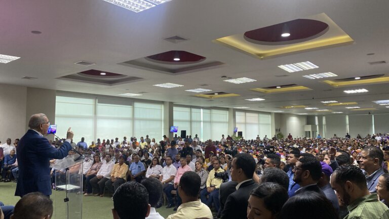 Danilo: No le demos la espalda a un pueblo que sufre, que tiene hambre, que no puede comer todos los días