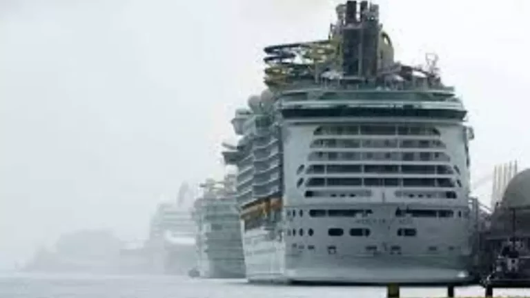 Bermudas emite alerta por tormenta tropical Franklin, que provocó desvío de un crucero