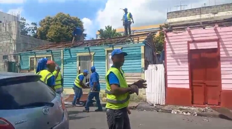 Gobierno inicia reparación de viviendas dañadas en San Cristóbal tras las explosión del lunes