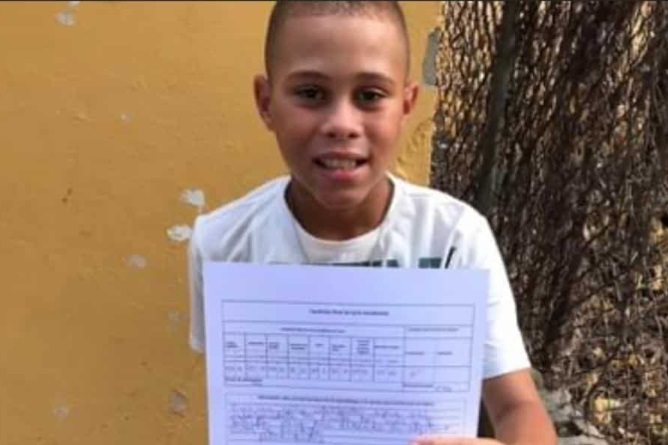 Niño de 11 años muere ahorcado mientras «jugaba» con una correa en Santiago