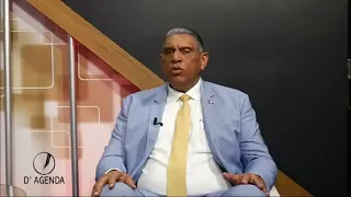 Video- Dice cambio color uniforme es porque proceso transformación de la Policía está tocando y tocará todo