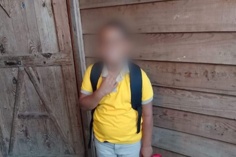 Trasladan a Santiago niño herido en tiroteo en un punto de venta de droga en Montecristi