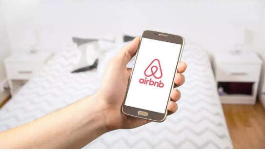 Nueva York comienza aplicar restricciones a los alquileres de Airbnb