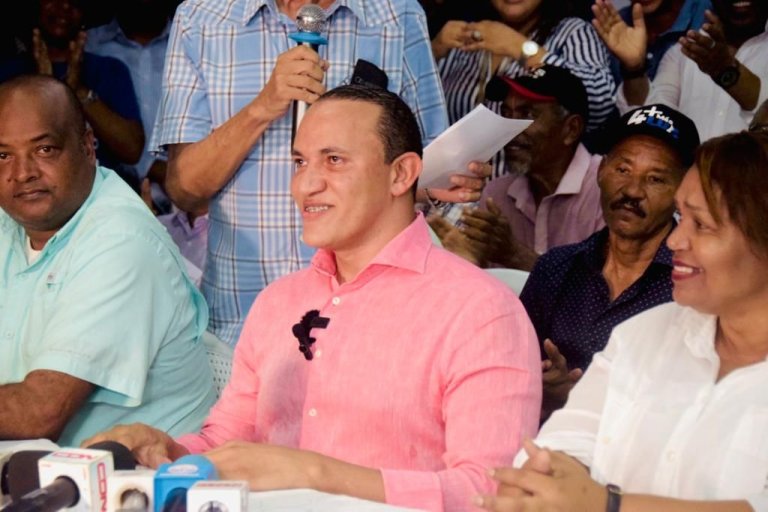 Diputado Frank Ramírez oficializa aspiraciones a la senaduría por San Juan