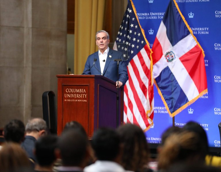 Abinader reitera ante estudiantes de la universidad de Columbia que la Seguridad de todos los dominicanos esta por encima de todo