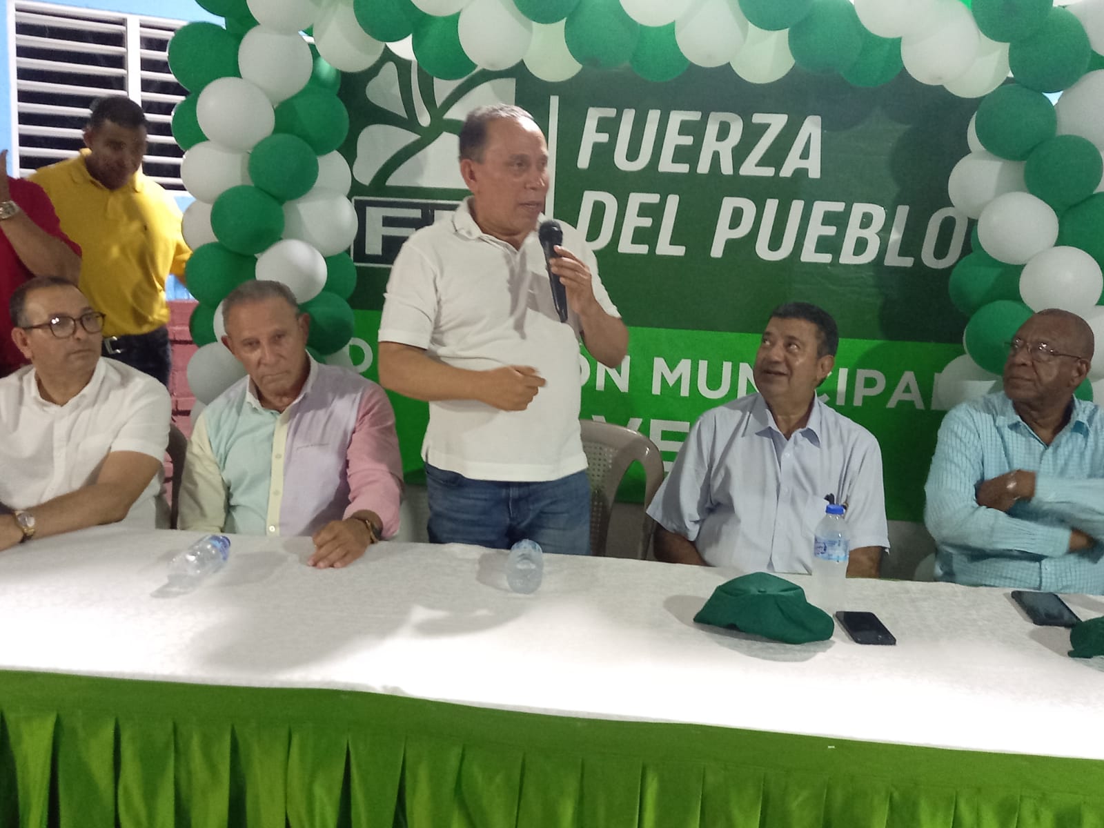 Radhamés Jiménez: “apagones, dengue y alto costo de la vida agudizan la difícil situación en que viven los dominicanos”