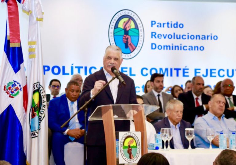 PRD elige a Miguel Vargas como candidato presidencial y convoca Convención Nacional