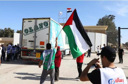 Egipto abre su frontera para entregar ayuda humanitaria a Gaza