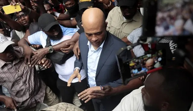 Martelly es interrogado 4 horas por juez investiga asesinato del Presidente Moise