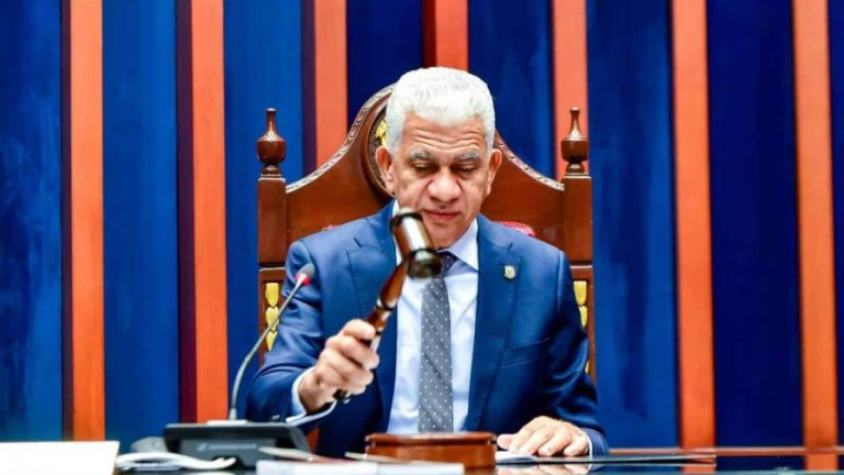 Presidente del Senado maneja la información de que legisladores de la oposición pretenden boicotear rendición de cuentas del jefe de Estado