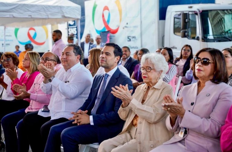 Roberto Ángel y Mario Lama encabezan jornada de concienciación y detección oportuna cáncer de mama