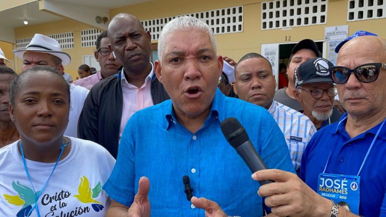 Radhamés González llama a dirigentes del PRM no quedarse en sus casas y votar en primarias; exhorta apoyar a Luís Abinader