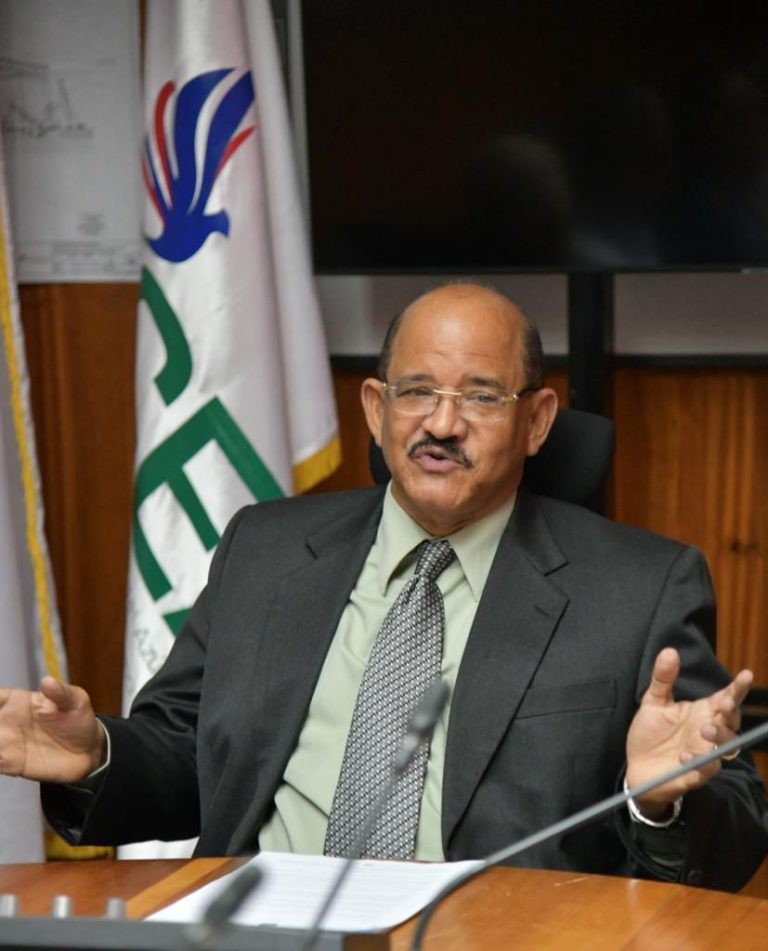 Video- DESPUÉS DE UN PROFUNDO ANÁLISIS Y EN PROCURA DE SALVAGUARDAR LOS TERRENOS DEL ESTADO, COMISIÓN REVISORA DEL CEA RECOMIENDA CREAR FIDEICOMISO PÚBLICO