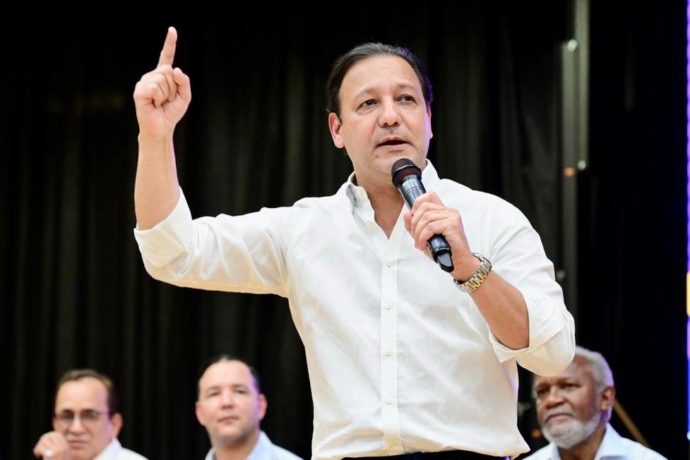 Abel Martínez asegura el gobierno falló en proteger los recursos hídricos dominicanos