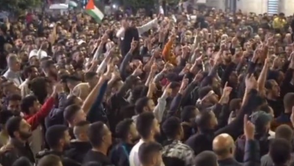 Manifestantes exigen la dimisión del presidente Abbas