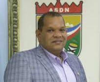 Alcalde Carlos Guzmán encabezará boletas FP, PLD y PRD en SDN