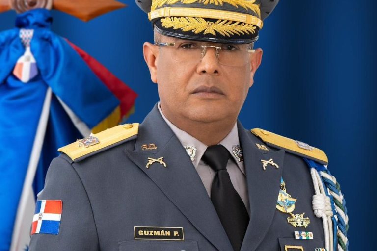 Nuevo director general de la Policía Nacional asume su puesto esta tarde