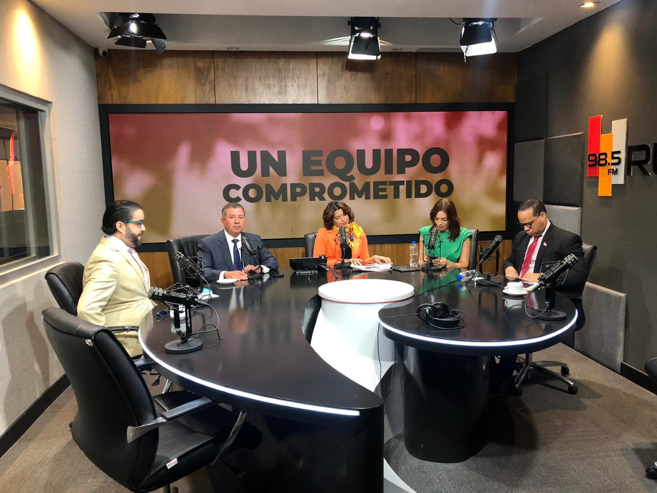 César Fernández: “anuncio del gobierno sobre renegociación de contrato con Aerodom es un anuncio para tontos”