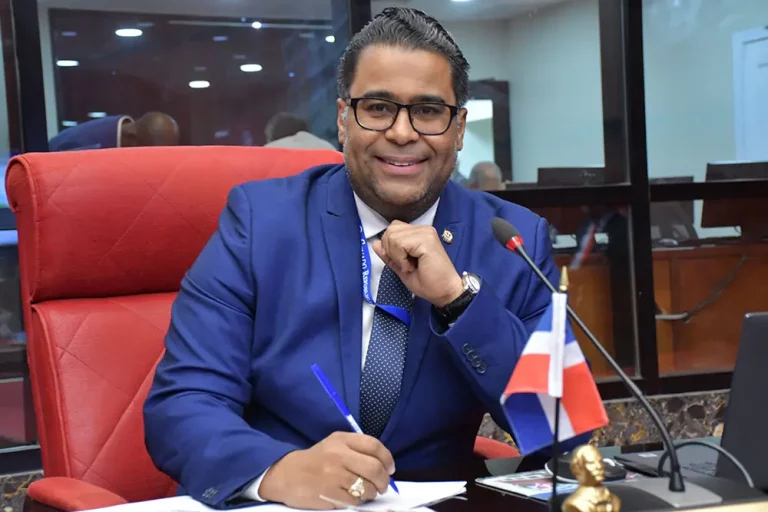 Senador Franklin Rodríguez anuncia aspiraciones a la Alcaldía del Distrito Nacional por la FP