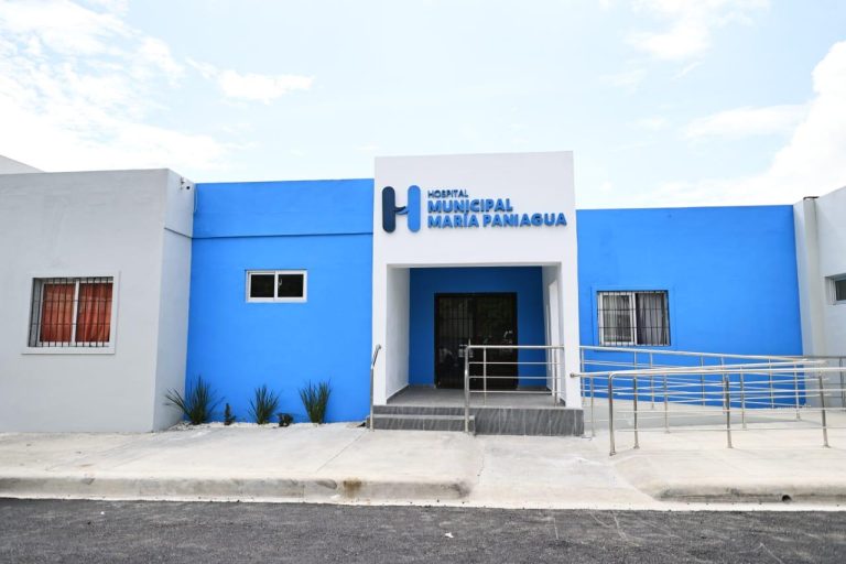 Vicepresidenta Raquel Peña entrega Emergencia y remozamiento general en tres hospitales de San Cristóbal