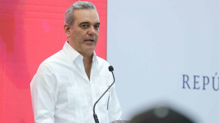 Presidente Luis Abinader suspende rueda de prensa convocada en Palacio