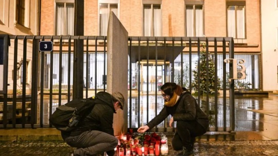 Luto nacional en Praga por el tiroteo que dejó 15 muertos