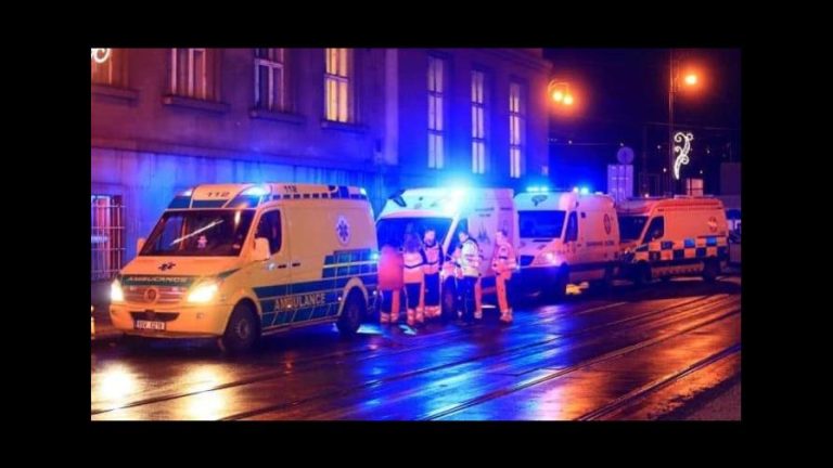 Aumentan a 15 los muertos por tiroteo en la Universidad Carolina de Praga