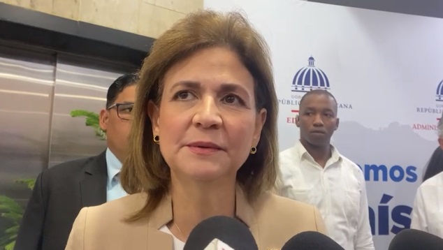 Vicepresidenta Raquel Peña afirma es parte de la democracia que la oposición critique