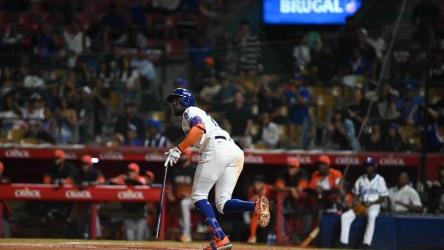 Ronny Mauricio comanda la ofensiva del Licey en victoria ante los Toros